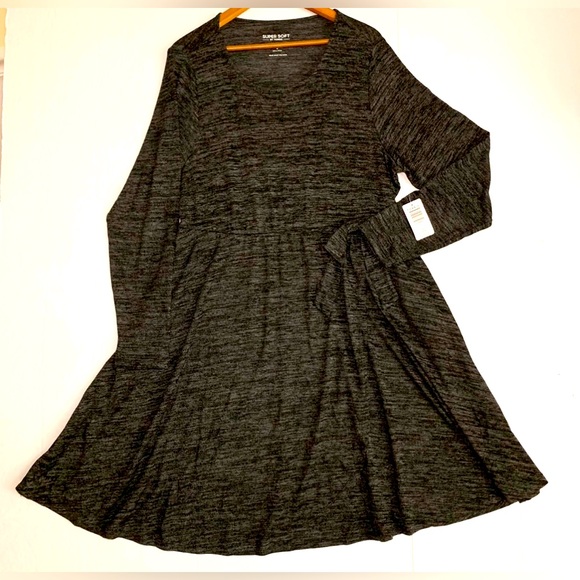 TORRID Women’s Dress, At The Knee, Faux Wrap, Black w/Heather Gray, Plus Sz. 2X - Picture 7 of 16
